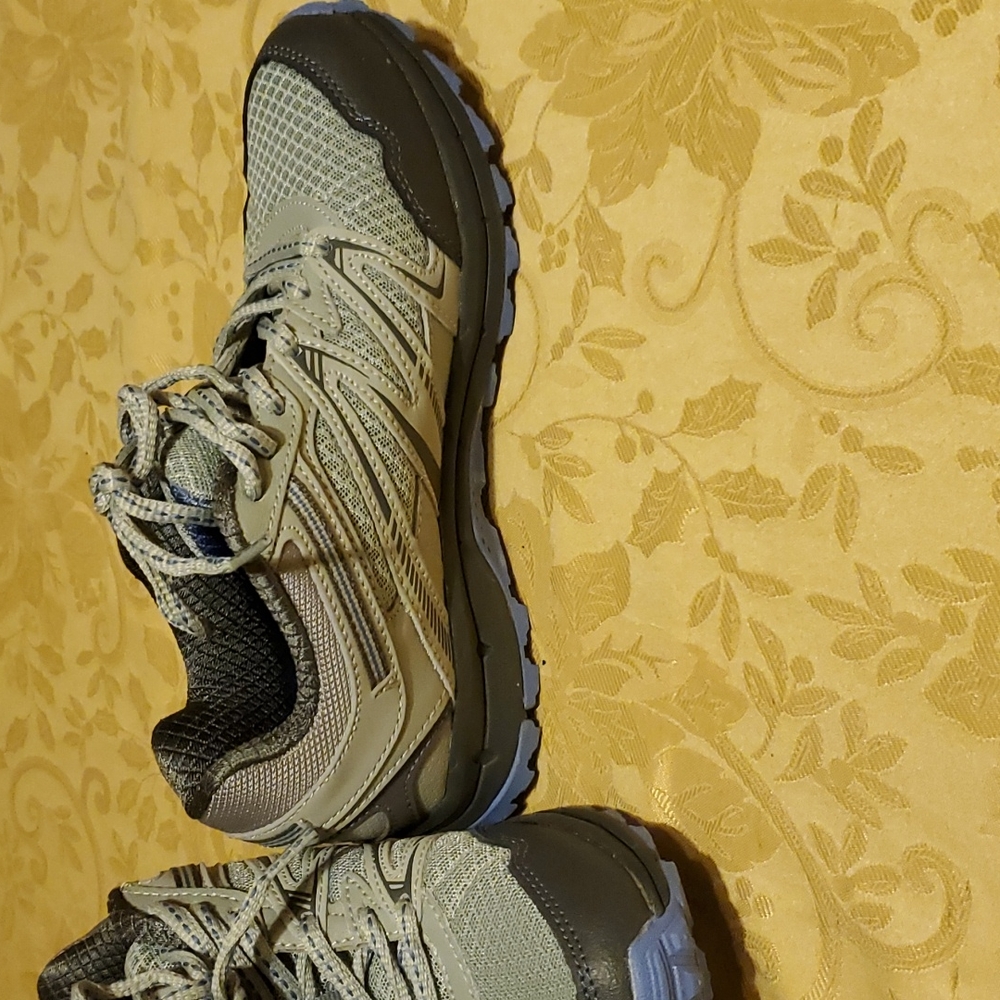Fila  Sneaker